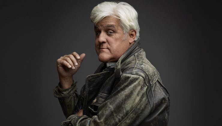 talk show host with big chin