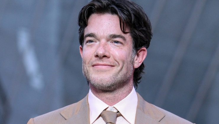 where does john mulaney live in chicago