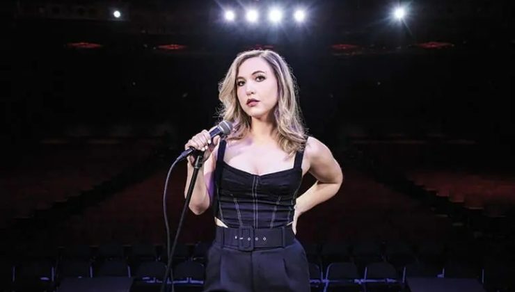 Taylor Tomlinson
